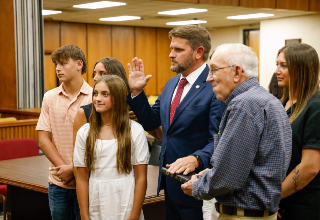 LAWRENCE COUNTY ELECTED OFFICIALS SWORN IN FOR NEW TERM